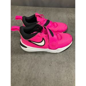 Nike Kids' Hot Pink Strap Sneaker
